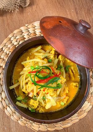 Foto resep Lontong Sayur (Resep Andalan u/ Hajatan + TIPS Labu Siam Tidak Kaku 🍐)