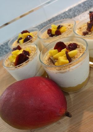 Una foto de Mousse de mango 🥭🥄
