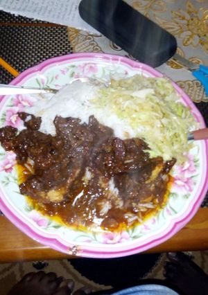 A picture of Marinated beef stew.