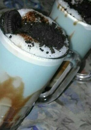 Foto resep Milkshake pop ice permen karet toping oreo sederhana..