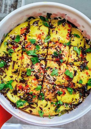 A picture of Khaman Dhokla.