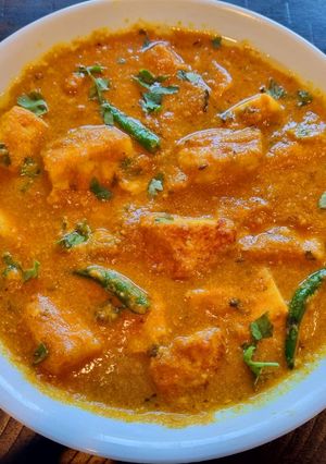 A picture of Paneer Masala.