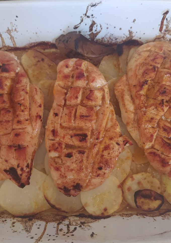 Una foto de Pechuga de pollo al horno con miel y limón