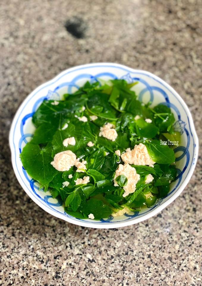 Cách Làm Món Canh Rau Ngót Nấu Riêu Tôm của Rose Truong - Cookpad