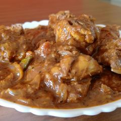 A picture of Spicy Chicken curry in coconut milk.