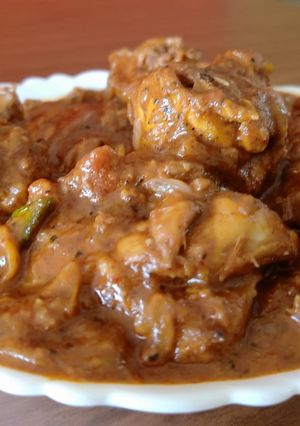 A picture of Spicy Chicken curry in coconut milk.