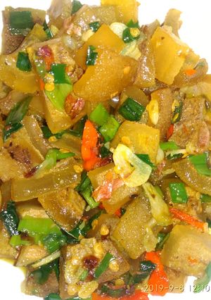 Foto resep Oseng kikil seuhahhh😵