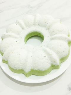 Foto resep Putu Ayu Cake #berburucelemekemas #resolusi2019