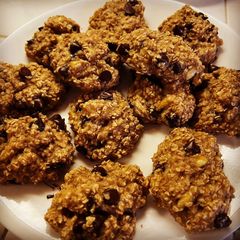 A picture of Banana Oatmeal Chocolate Chip Cookies.