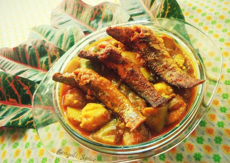 Healthy Recipe of Spotted snakehead fish curry with Taro and Eggplant