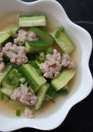 รูปของ "แกงจืดแตงกวาหมูสับ" 🥒🐷🥣 Cocumber Soup with Minced Pork