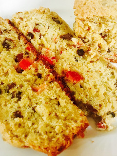 A picture of White Fruit Cake.