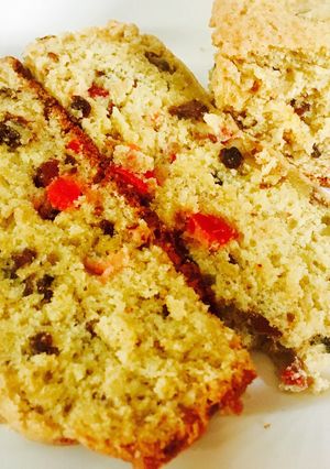 A picture of White Fruit Cake.