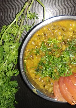 A picture of Green Moonga gravy dhabha style.