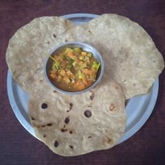 Chapathi &vegetable Masala A picture of Chapathi &vegetable Masala.