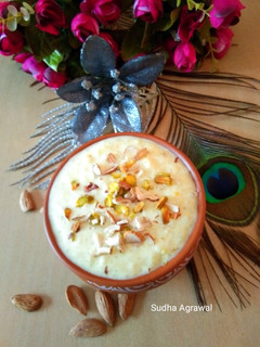 केसर पिस्ता फिरनी (Kesar Pista phirni recipe in Hindi) रेसिपी मुख्य फोटो