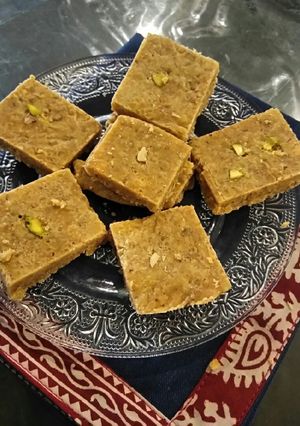 A picture of Besan ki coconut barfi.