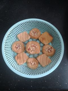 * கோதுமை மாவு பிஸ்கெட்*(wheat biscuit recipe in tamil) செய்முறை முக்கிய புகைப்படம்