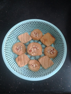 * கோதுமை மாவு பிஸ்கெட்*(wheat biscuit recipe in tamil) செய்முறை முக்கிய புகைப்படம்