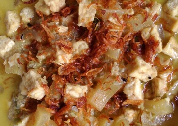 Sambel goreng cecek, tahu, tempe