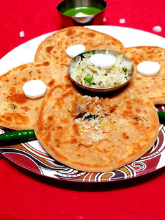 मूली पराठे (Mooli Parathe recipe in Hindi) रेसिपी मुख्य फोटो