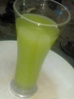 A picture of Cucumber and ginger drink.