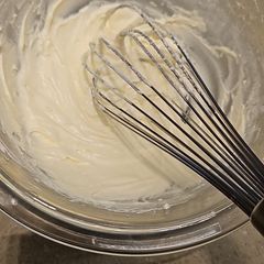 A picture of Swiss Buttercream.