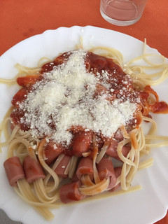 Una foto de Pasta básica con salchichas