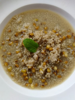 【大同電鍋料理】黑小米綠豆粥(一鍋到底) 的食譜成品照片