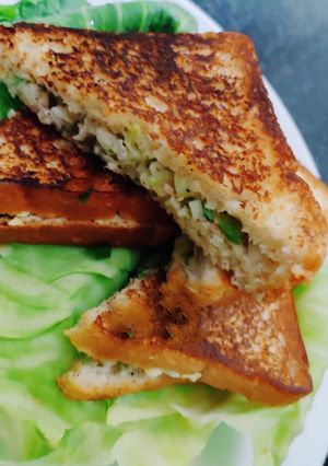 A picture of Mayonnaise Sandwich.