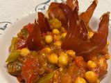 Pisto de Calabacín y Berenjena con Garbanzos y Crujiente de Serrano !!!