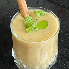 A picture of Muskmelon 🍈 Apple 🍎 & Grapes 🍇 Smoothie.