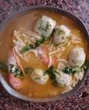Sopa de Albóndigas de Merluza