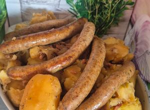 Une photo de Cocotte campagnarde de pommes de terre et chipolatas 😁