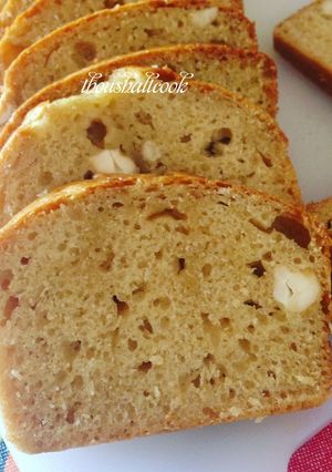 A picture of Roasted Cashew and Butterscotch cake.