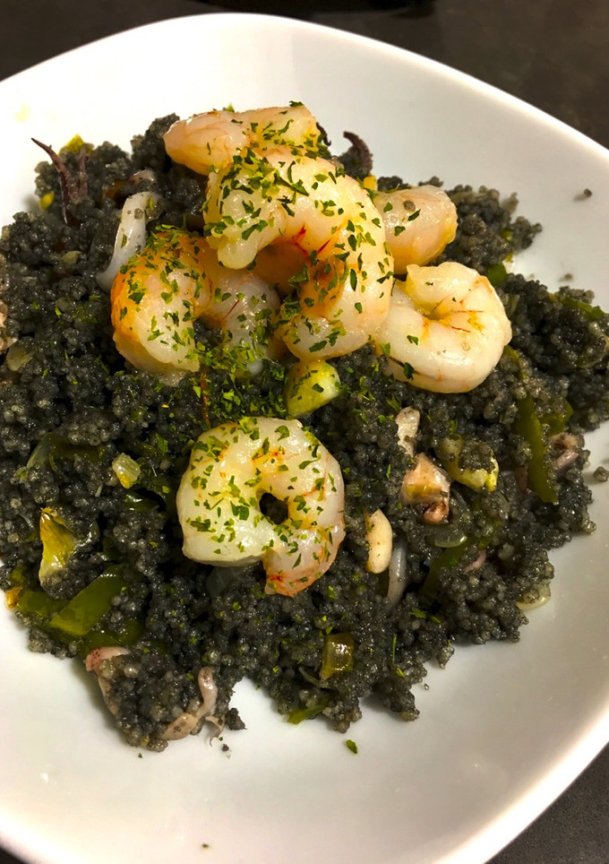 Una foto de Cous cous negro