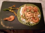Una foto di fiori di zucca e burrata