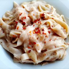 A picture of Easy Chicken Alfredo pasta.