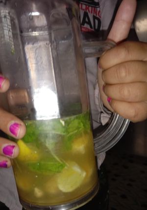 લેમન ઓરેન્જ મોજિતો (Lemon Orange Mojito Recipe In Gujarati) રેસીપી મુખ્ય ફોટો