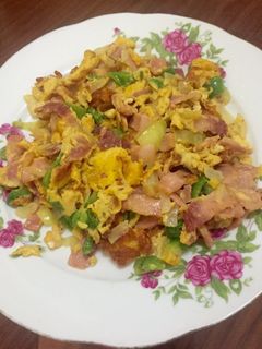 Una foto de Revoltillo de huevos y jamón 