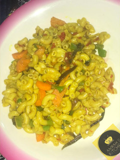 A picture of Macaroni and vegies jollof.
