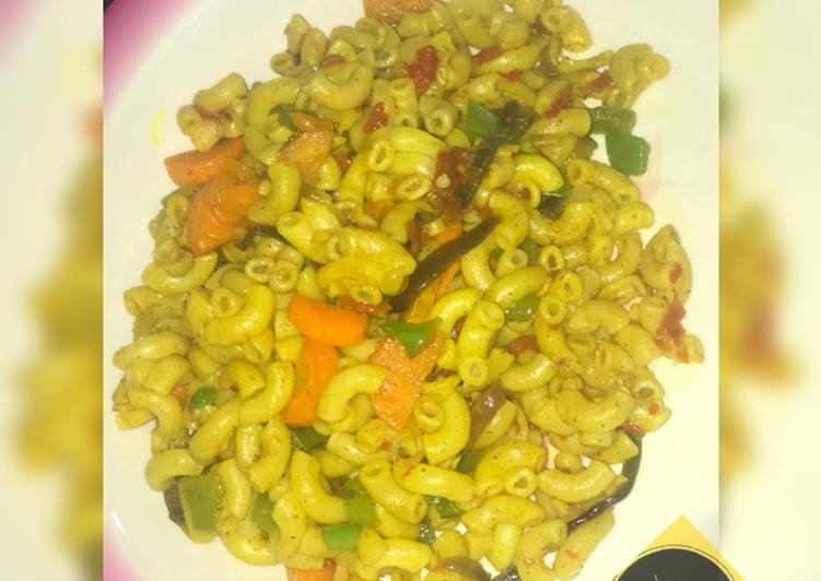 Step-by-Step Guide to Prepare Ultimate Macaroni and vegies jollof