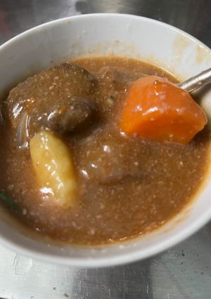 Hình của món Bò hầm pate tiêu xanh.