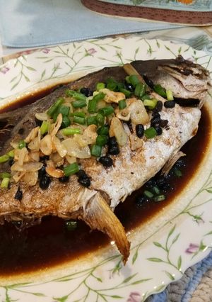 A picture of Fried Pomfret with Fermented Black Beans.
