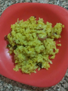 A picture of Onion poha.