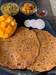 A picture of Carrot -Radish Paratha.