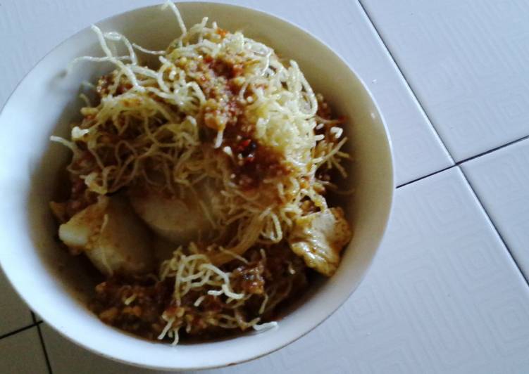 Lontong tahu sederhana