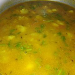 A picture of Potato tomato cury.