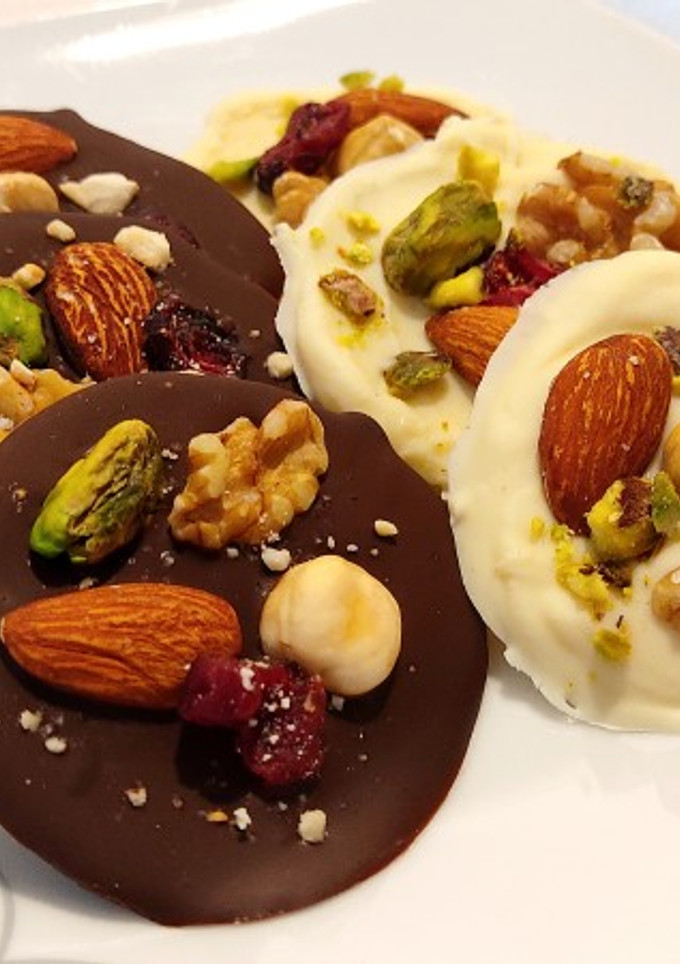 Una foto de Chocolates con frutos secos