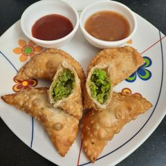 A picture of Matar Green peas karanji.